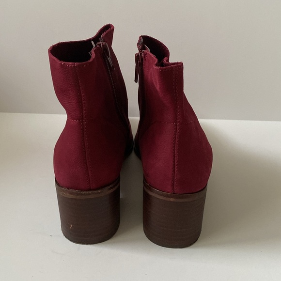 Gianni Bini Wand-Erer Leather Upper Cherrywood Boot Size 9.5 - Picture 3 of 11